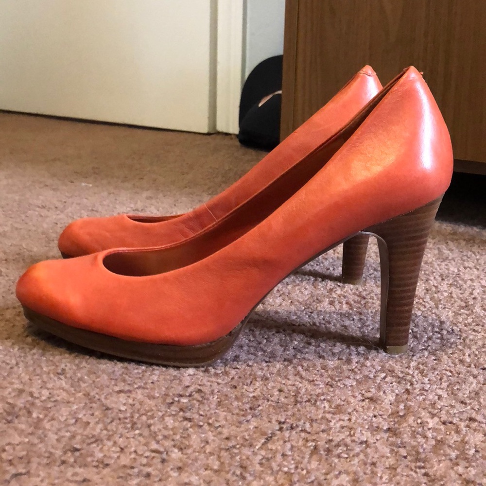 Orange Spice Bandolino pumps